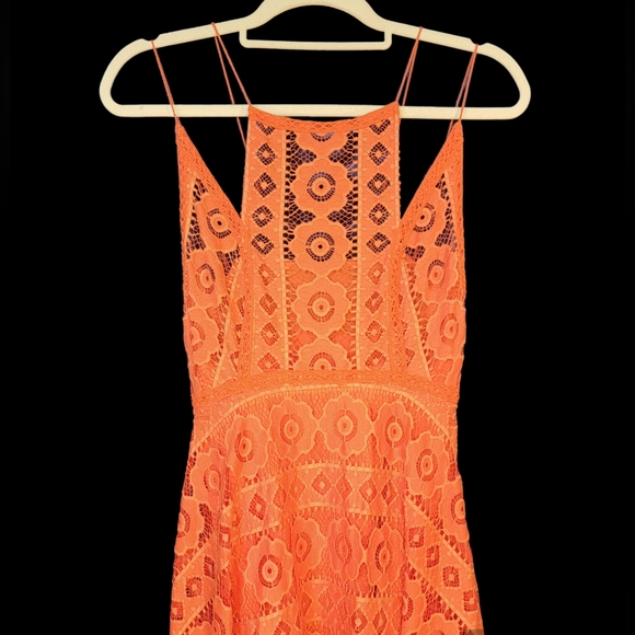 Free People Just Like Honey Coral Handkerchief Lace Overlay Midi Dress size 0 - Picture 9 of 16